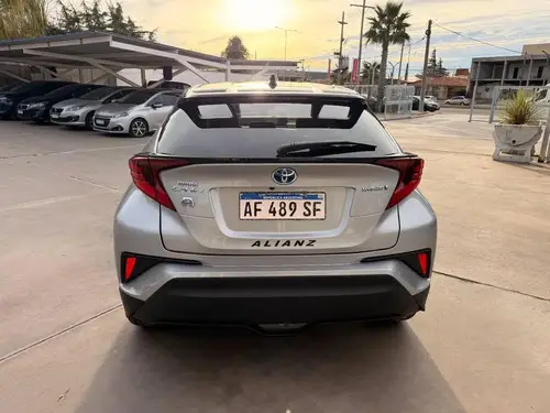 Toyota CH-R 1.8 Hybrid 2022