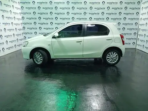 Toyota Etios 1.5 XLS 5P L13 2014