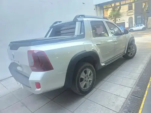 Renault Duster Oroch 2.0 Outsider Plus 2020