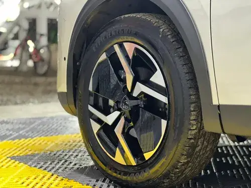 Peugeot 2008 1.0T Gt 2025