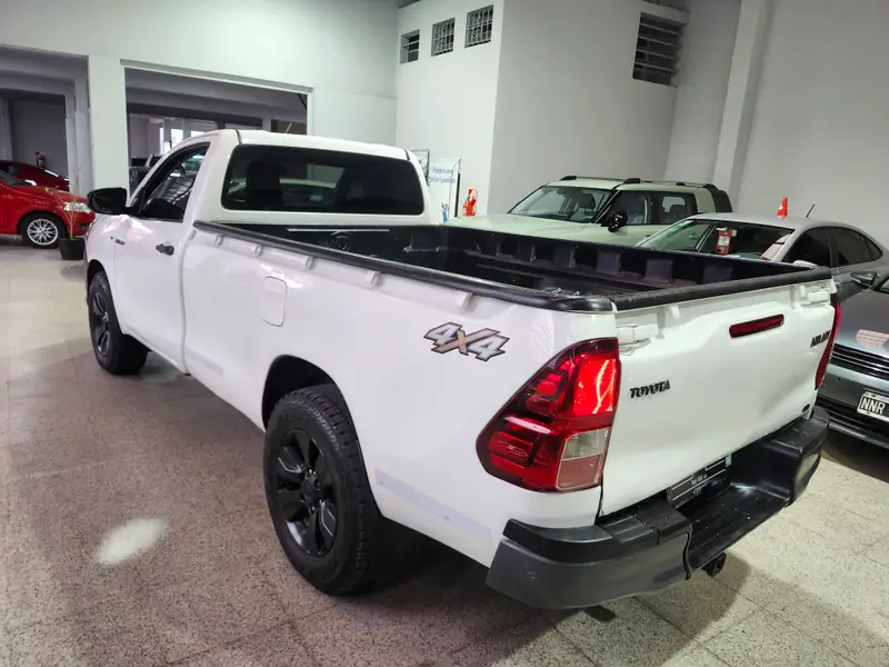 Toyota Hilux Dx Cab Simple 4x4 2016