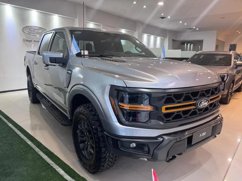Ford F-150 TREMOR 5.0L V8 4X4 10AT 2025