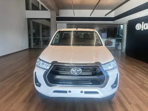 Toyota Hilux Pick-Up 2.8 Cd Sr 204Cv 4X4 At 2026