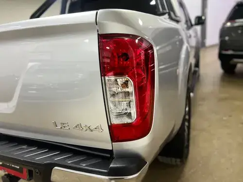 Nissan Frontier 2.3 Le Cd 4x4 At 2021
