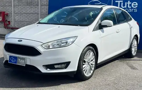 Ford Focus III 2.0 Sedan Se Plus Mt 2017