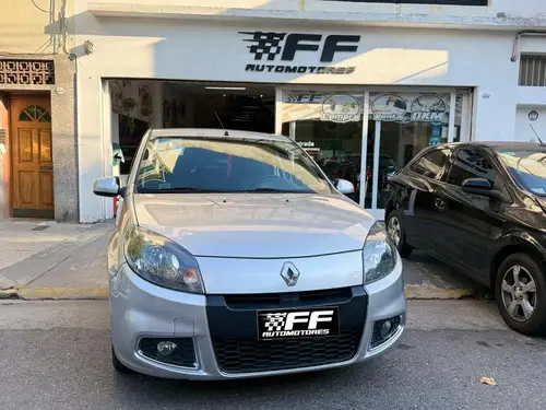 Renault Sandero 1.6 Privilege 105cv 2013