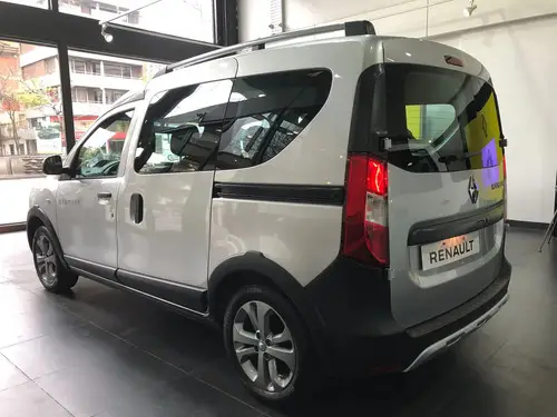 Renault Kangoo Ii 1.6 Sce Stepway 2026