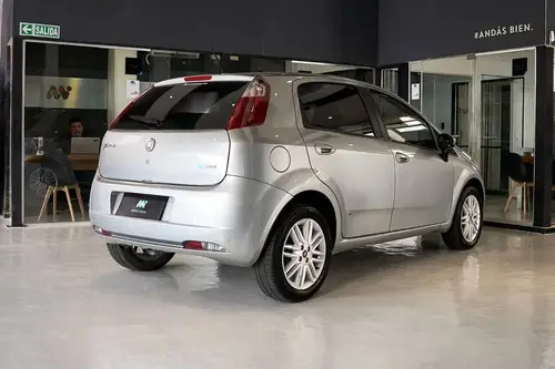 Fiat Punto 1.6 Essence 2011