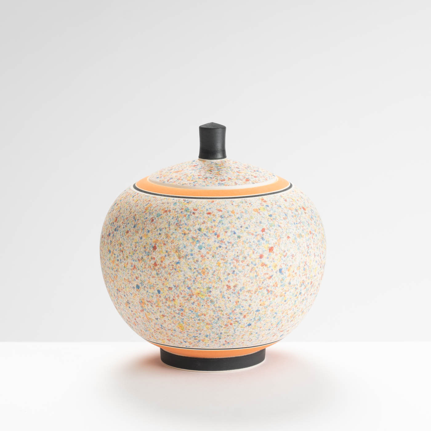 GW524Y192 Round Lidded Jar