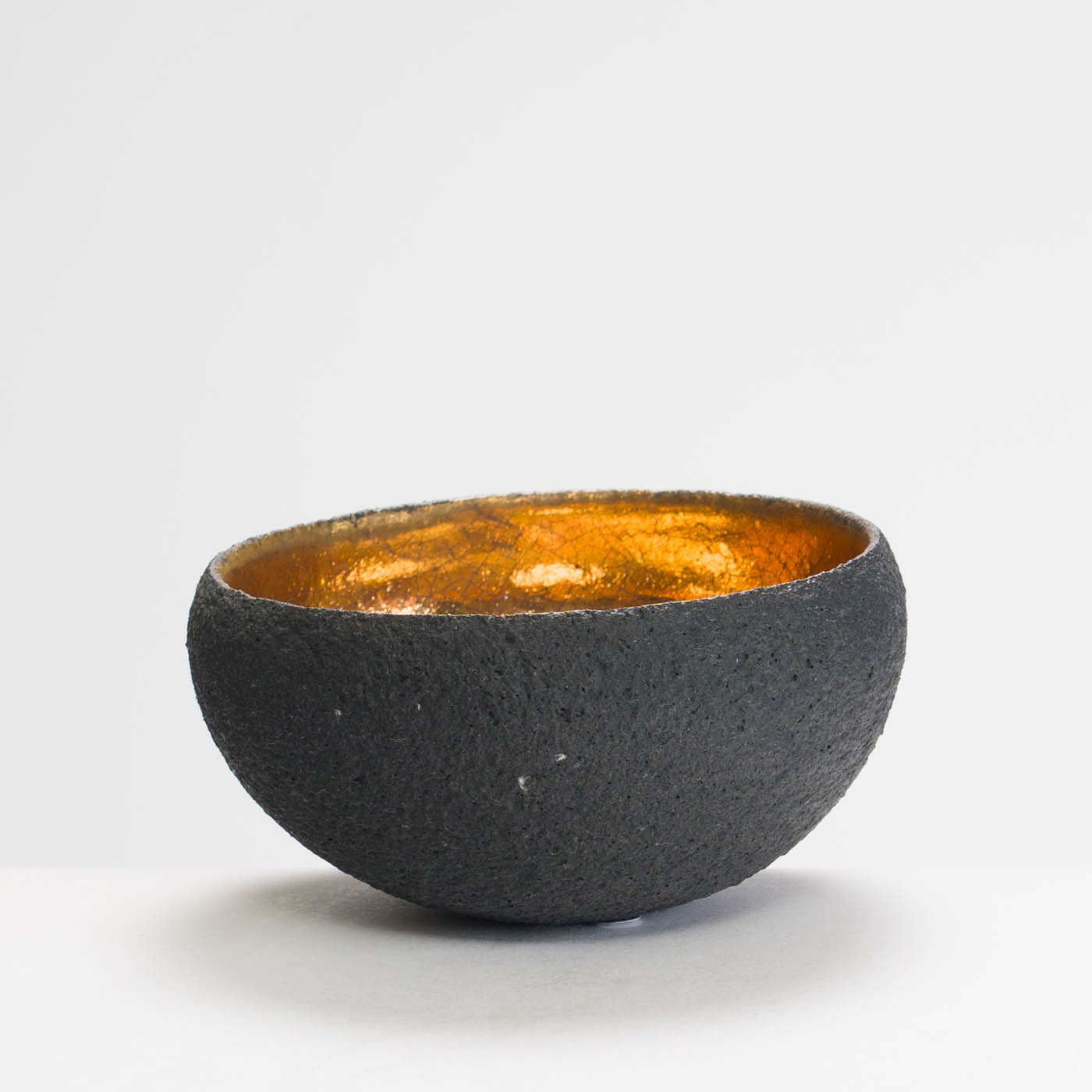 SF209Y954 Black/Gold Bowl Medium