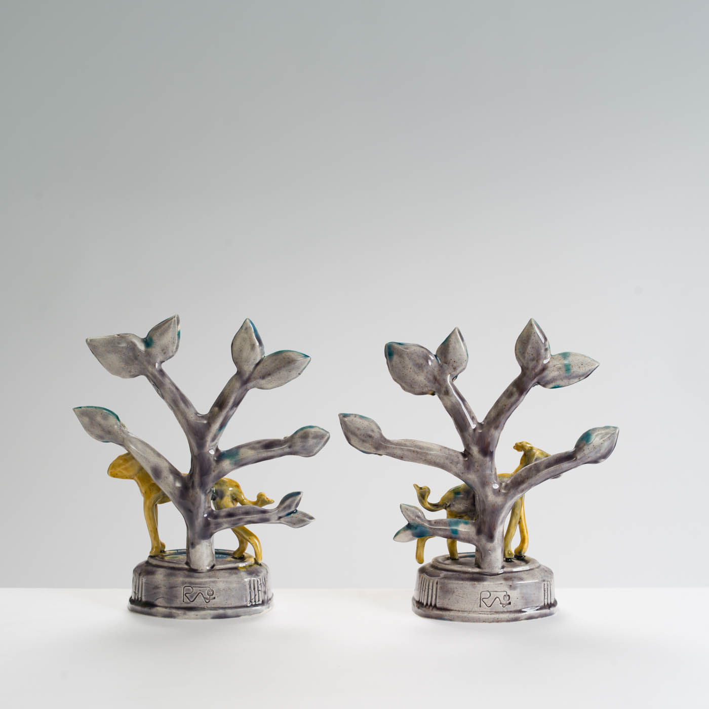 RW395Y31 Hounds (Pair)