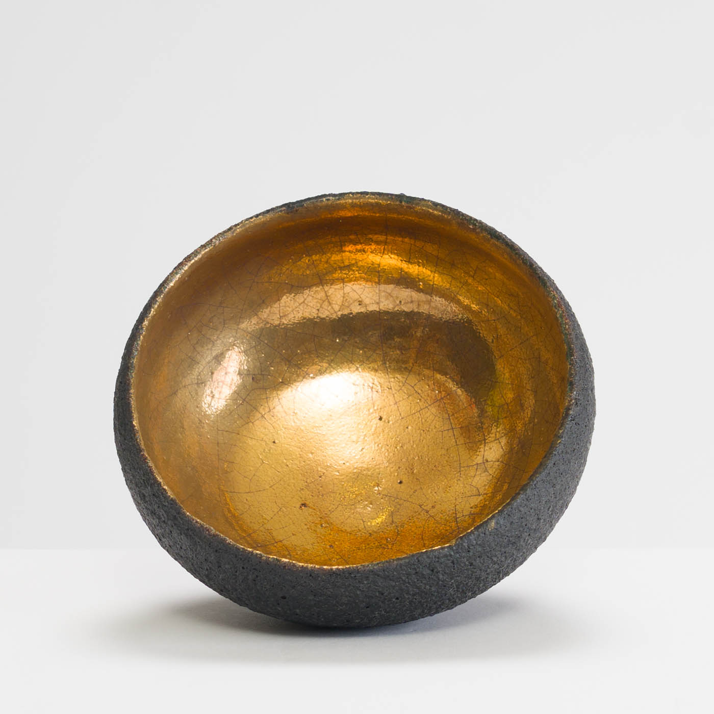 SF209Y955 Black/Gold Bowl Medium