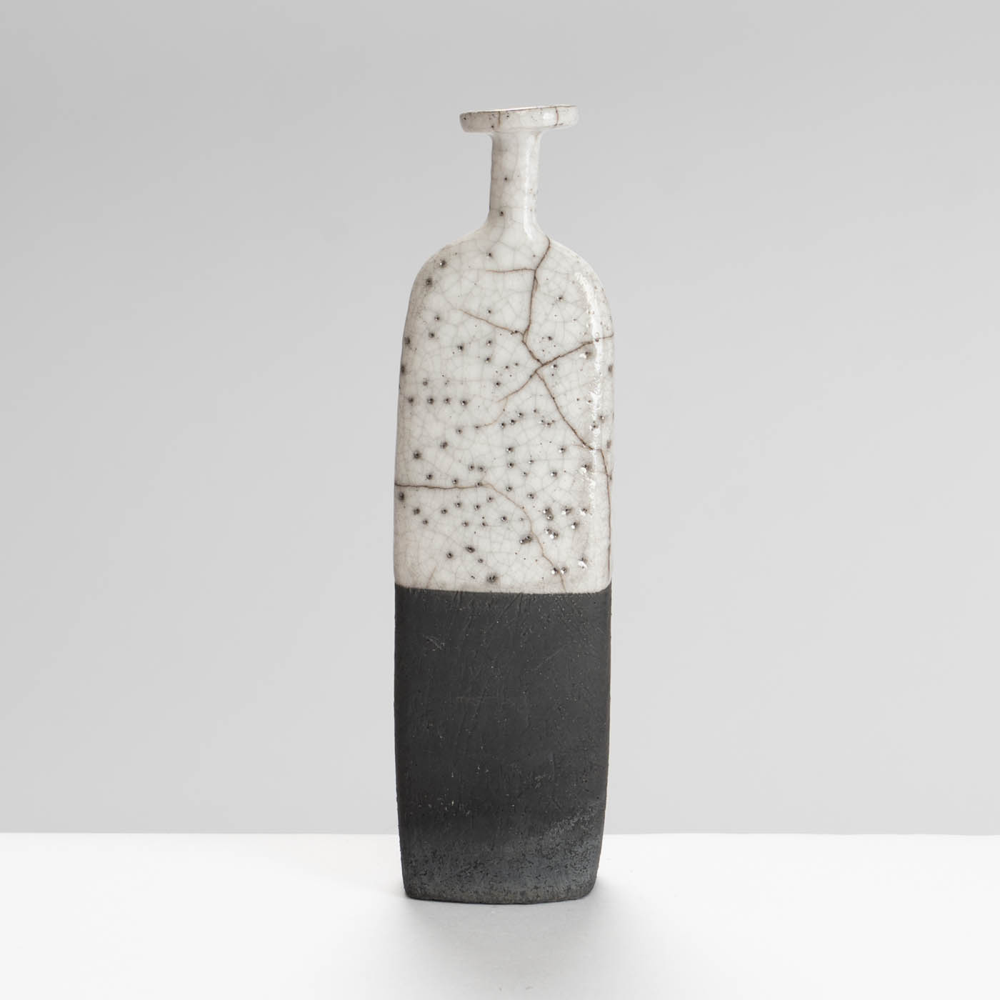 UM590Y52 Bottle Form