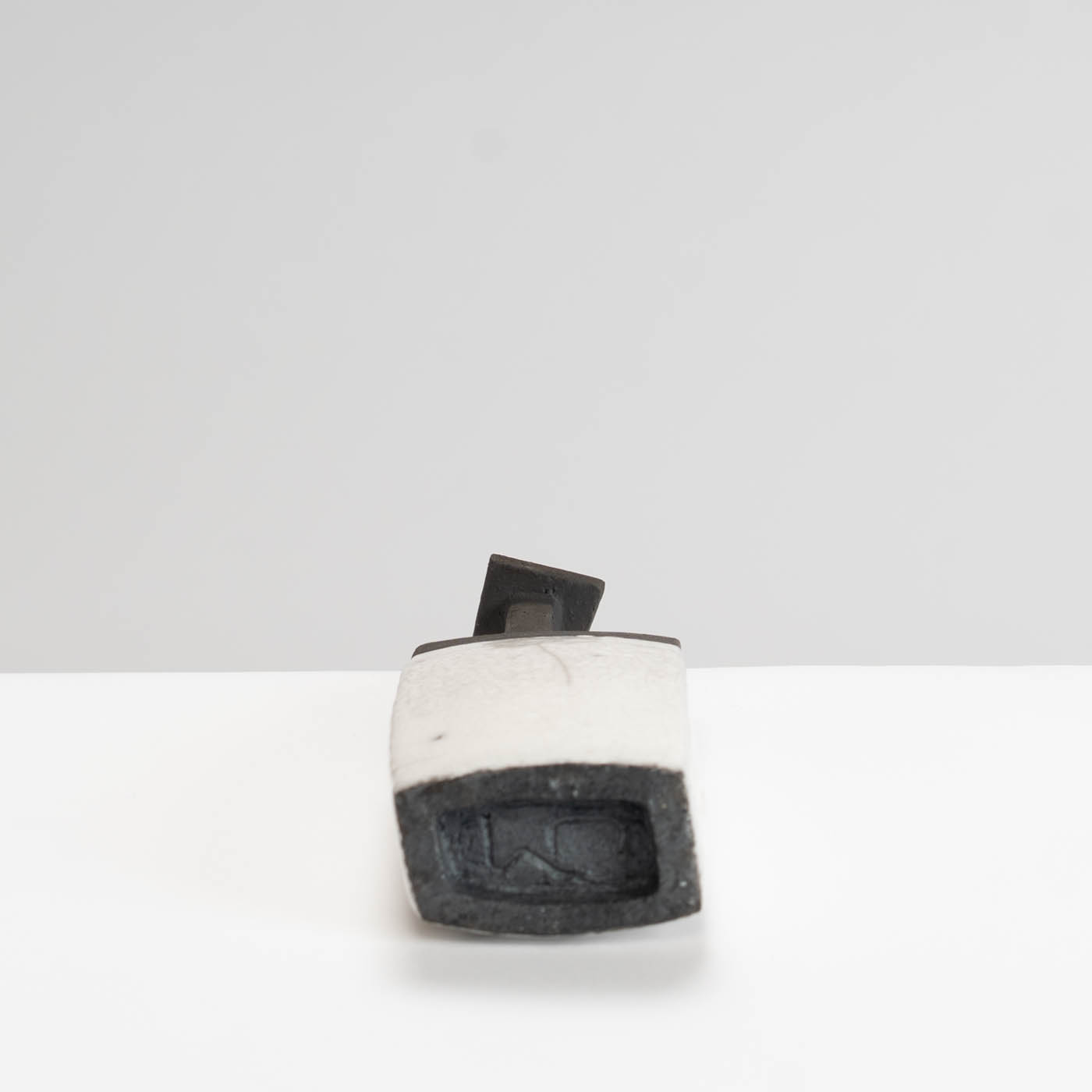 UM590Y48 Bottle Form