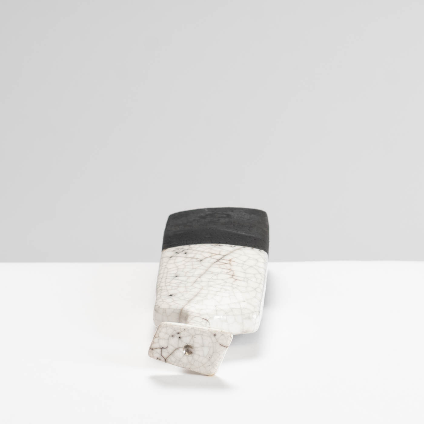 UM590Y47 Bottle Form