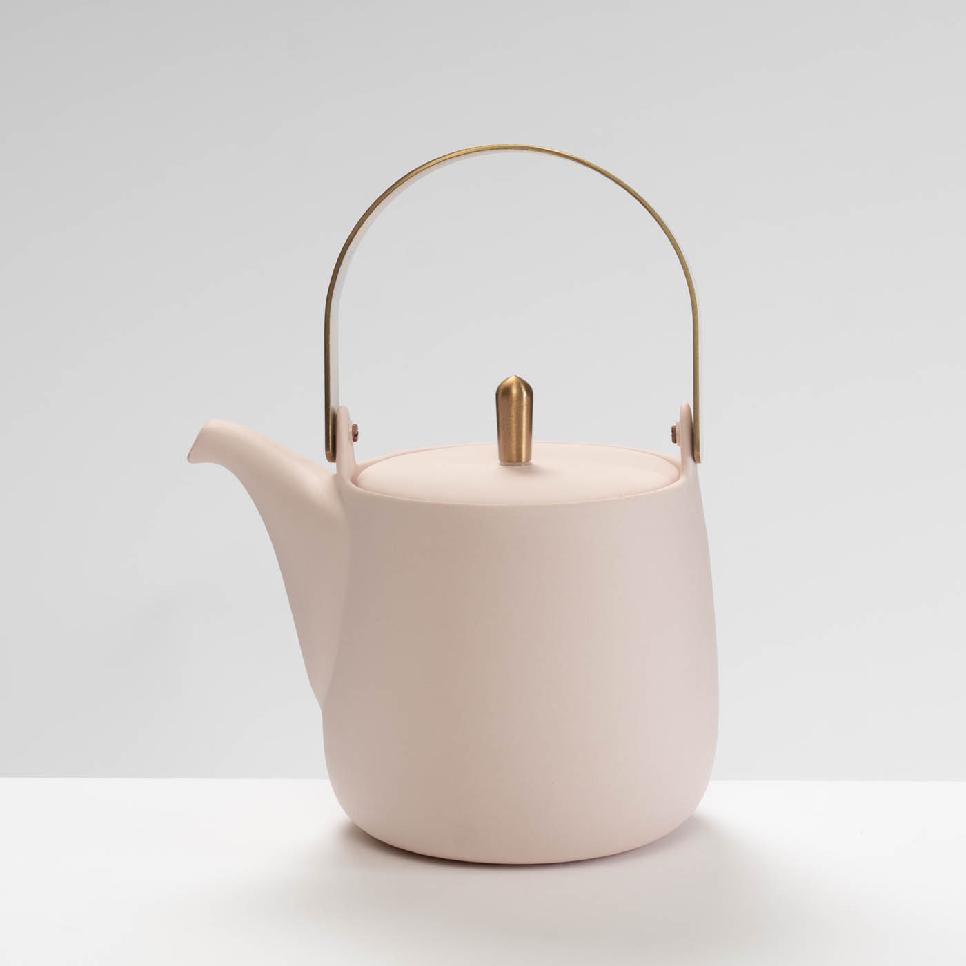 SP566Y1 Brass Handled Teapot Pink