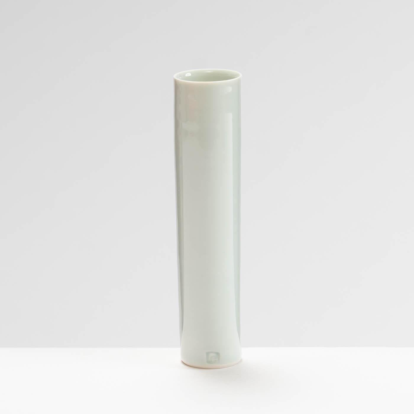 RH578Y97 Cylinder Vase Pale Celadon