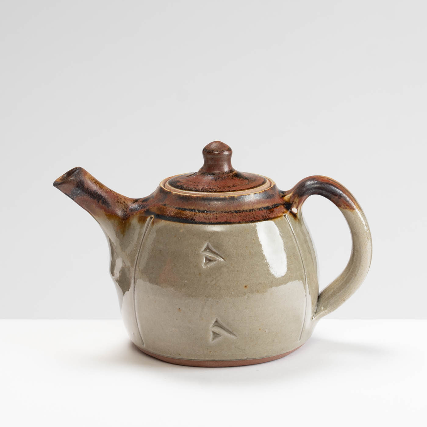 JJ4X971 Impressed Teapot