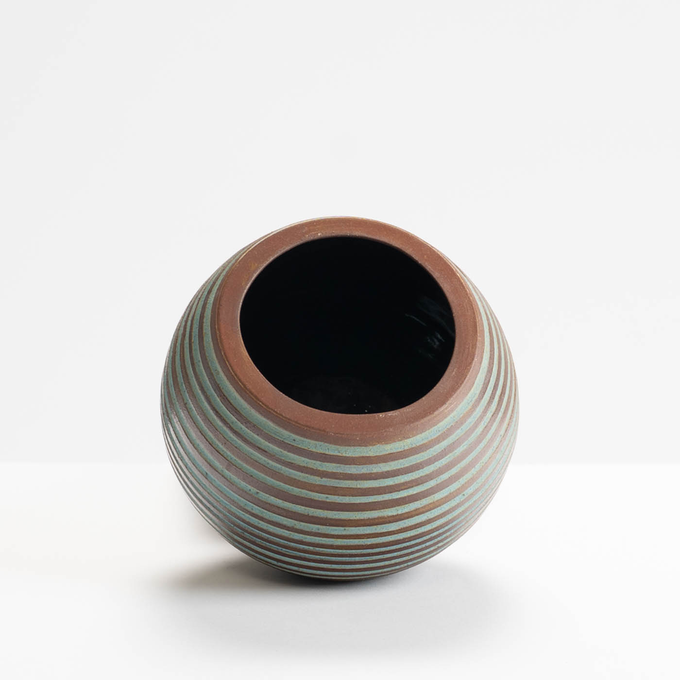 EM183Y955 Mini Wobble Pot