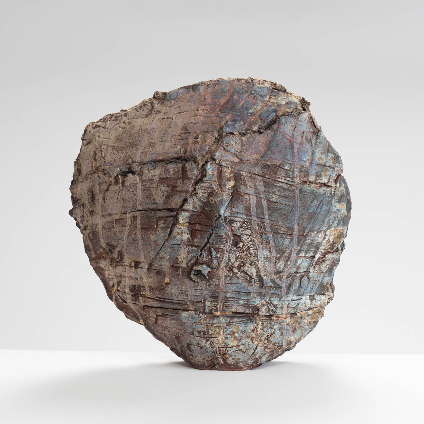 LB556Y133 Enclosed Rock Form