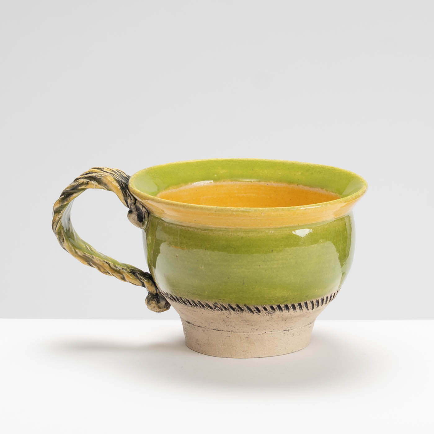 LMS469Y86 Chunky Lipped Mug