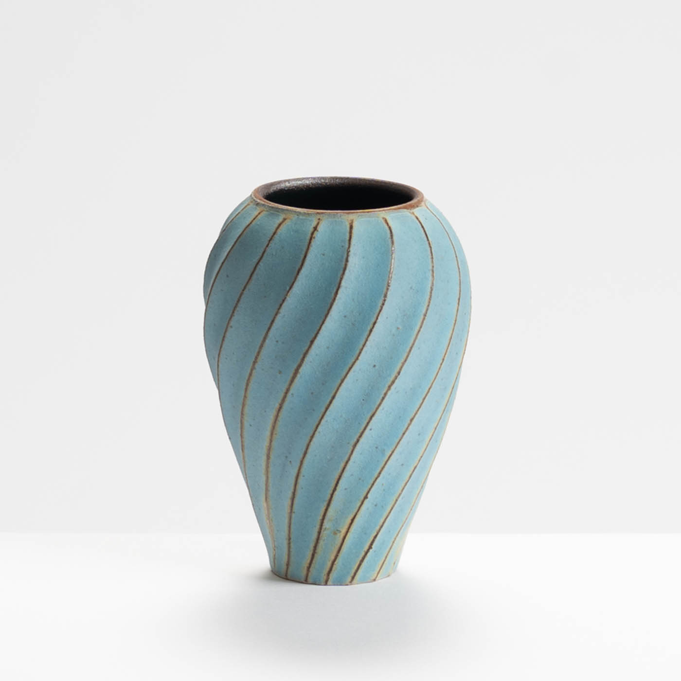EM183Y952 Mini Twist Faceted Vase