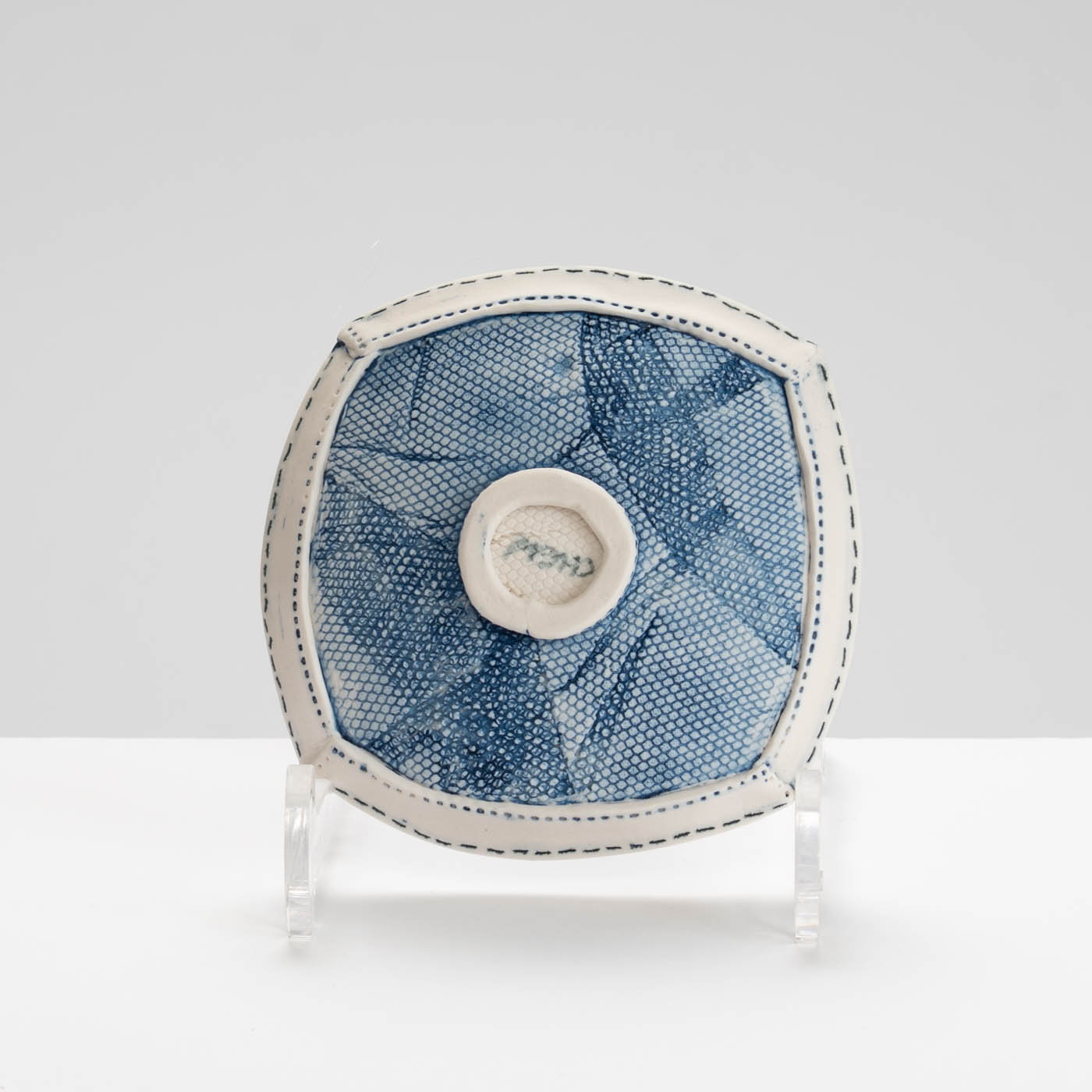 LC142Y358 Small Textured Dish