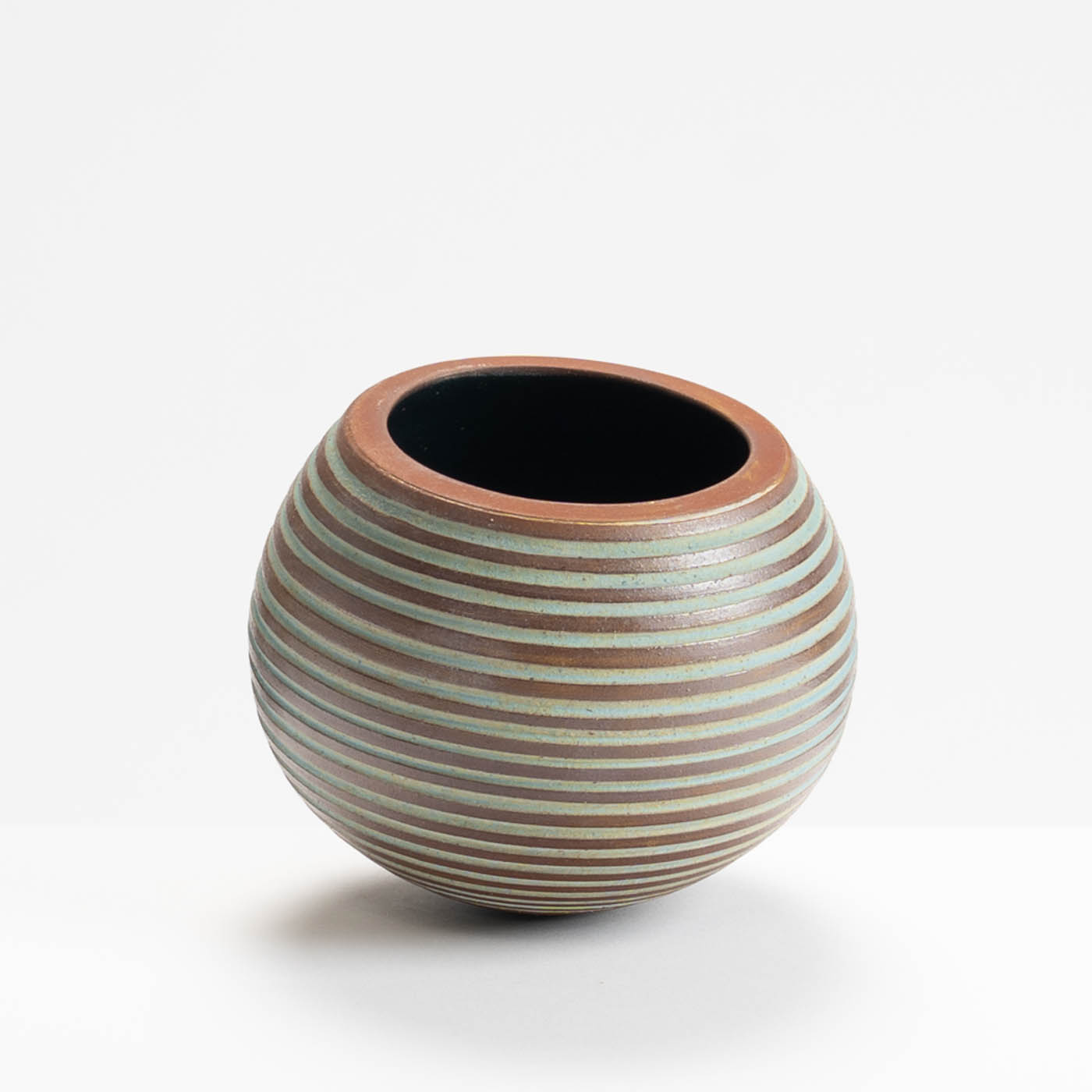 EM183Y955 Mini Wobble Pot