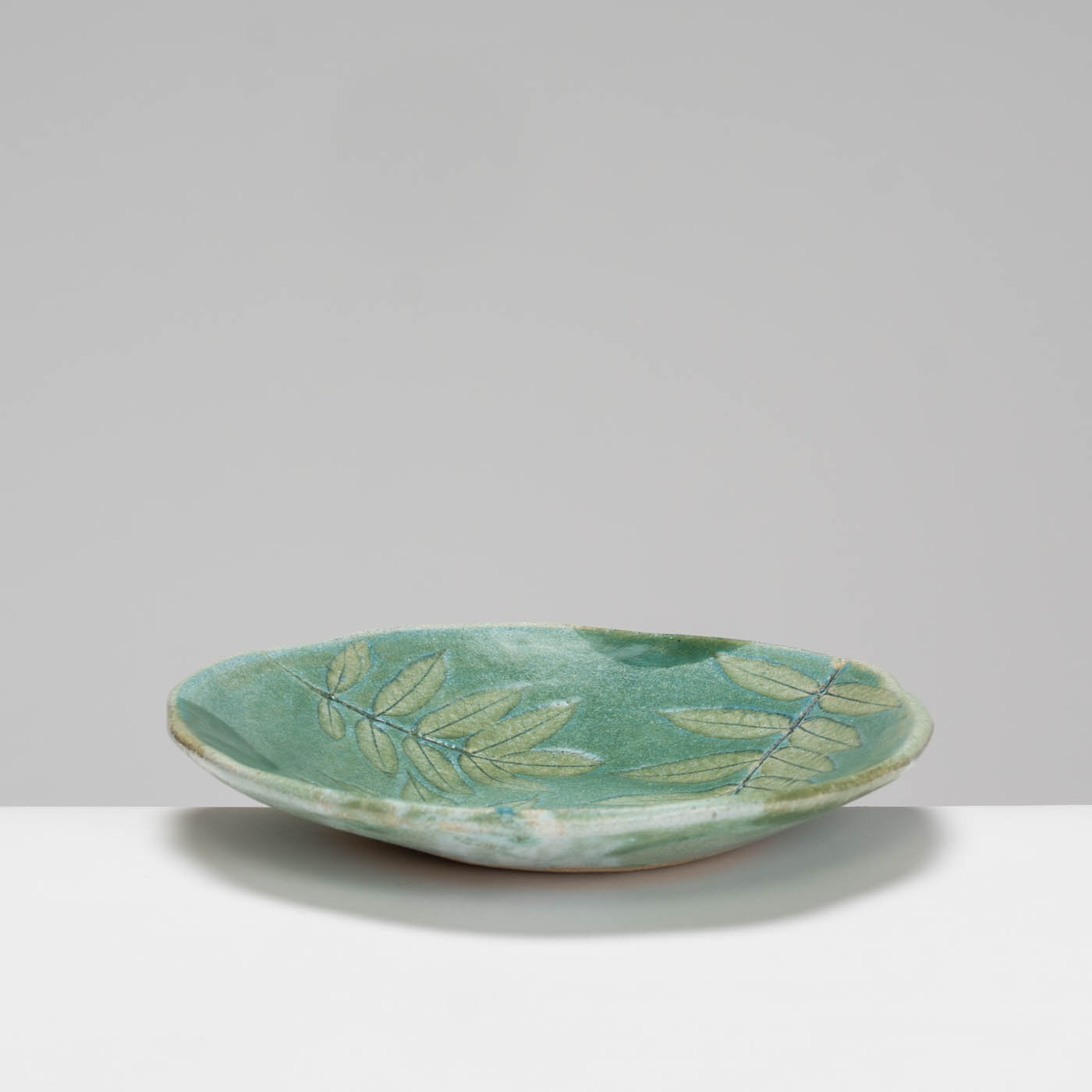 JFK394Y426 Small Rowan Leaves Plate