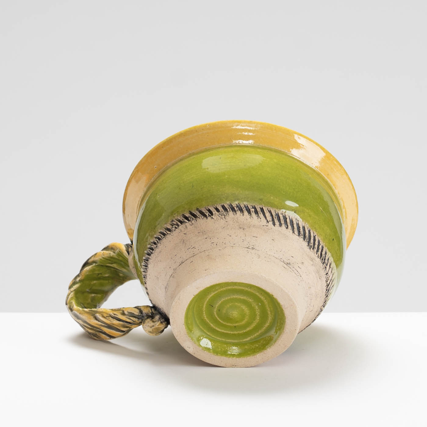 LMS469Y86 Chunky Lipped Mug