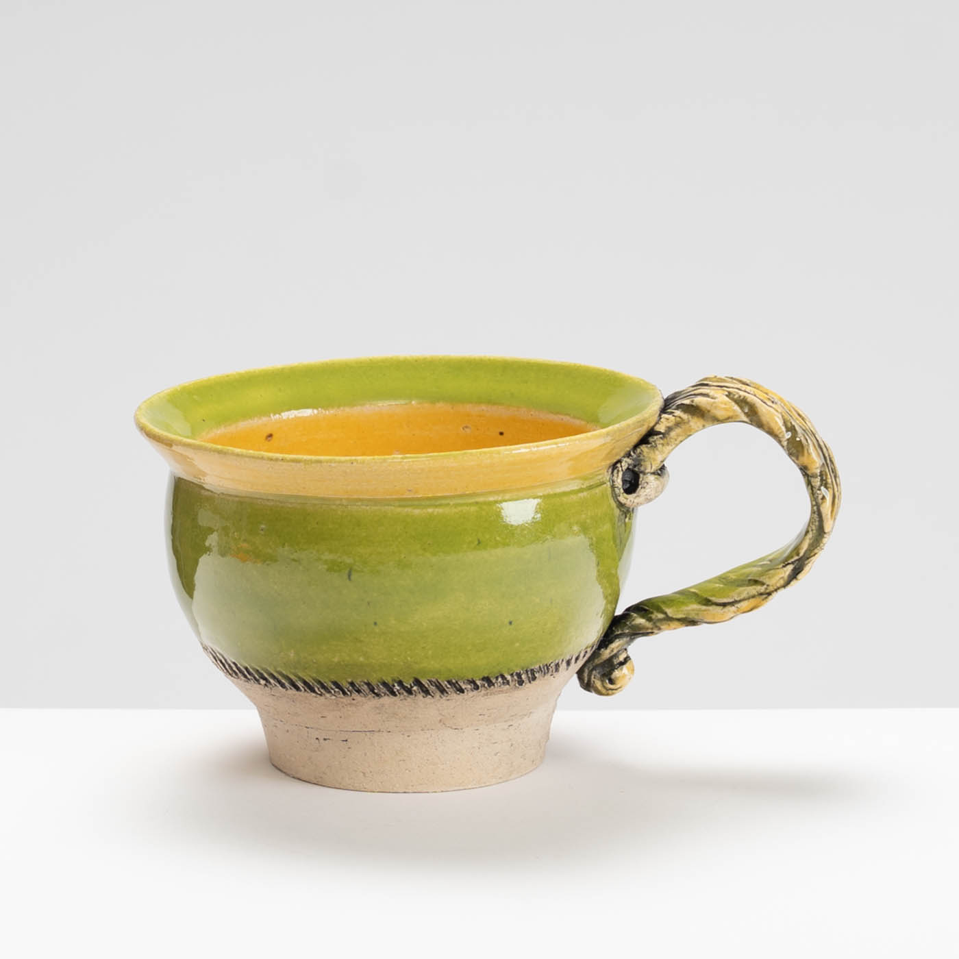 LMS469Y86 Chunky Lipped Mug