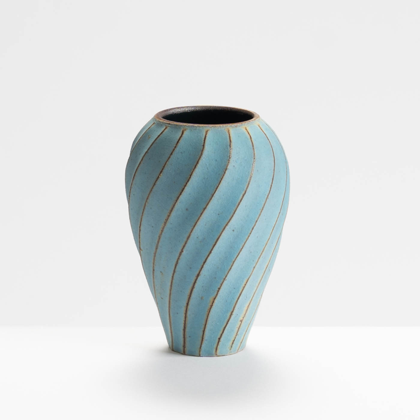 EM183Y952 Mini Twist Faceted Vase