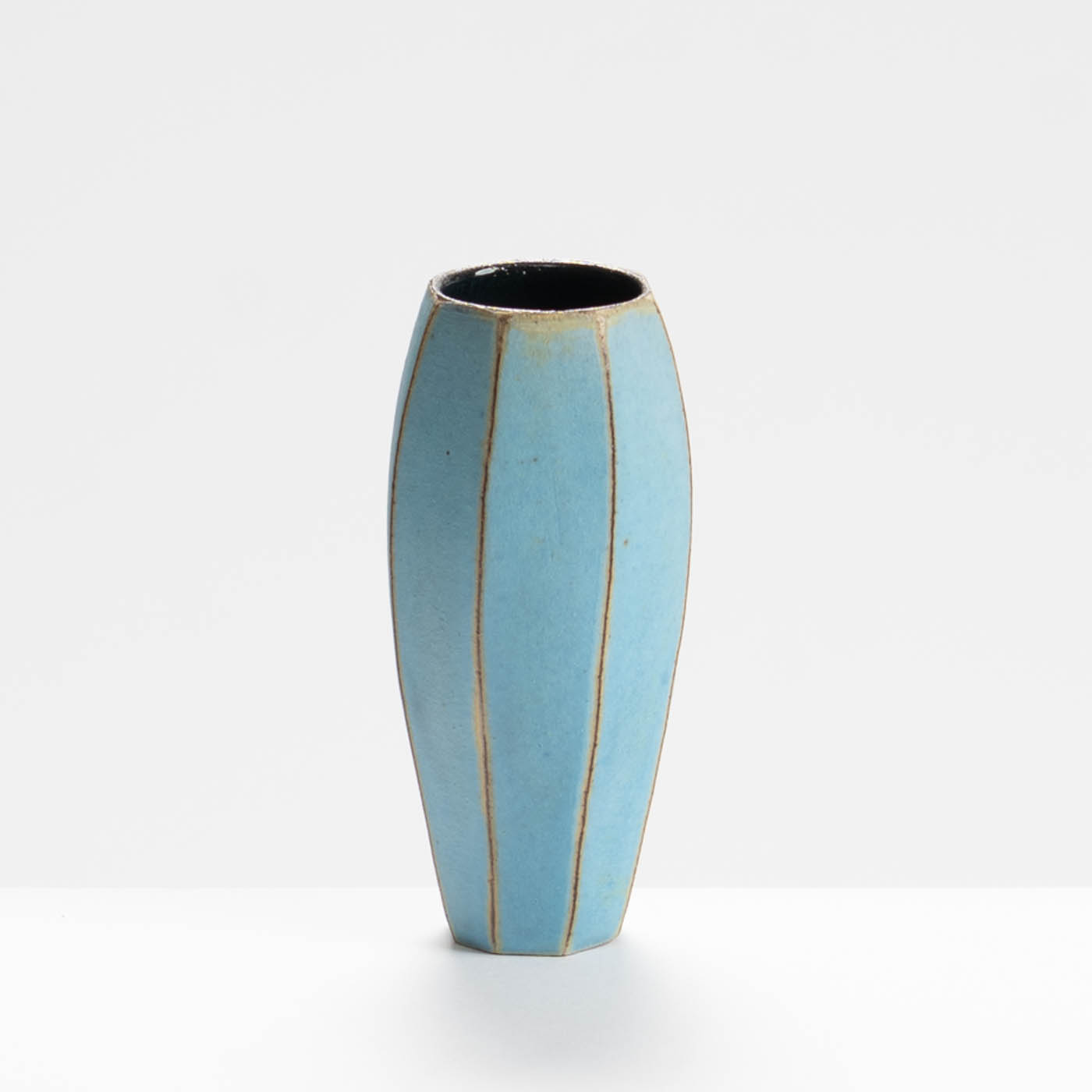 EM183Y953 Mini Faceted Vase