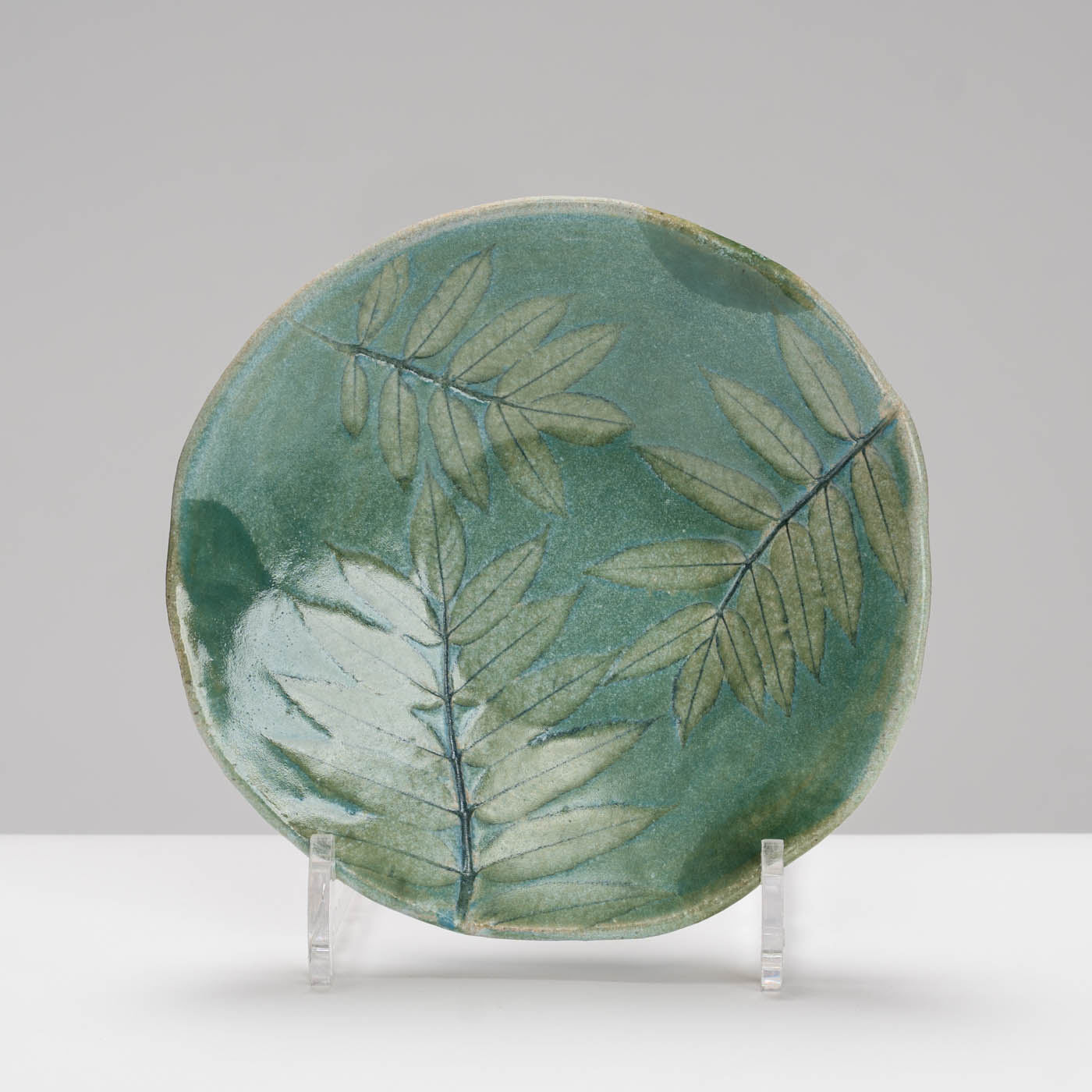 JFK394Y426 Small Rowan Leaves Plate