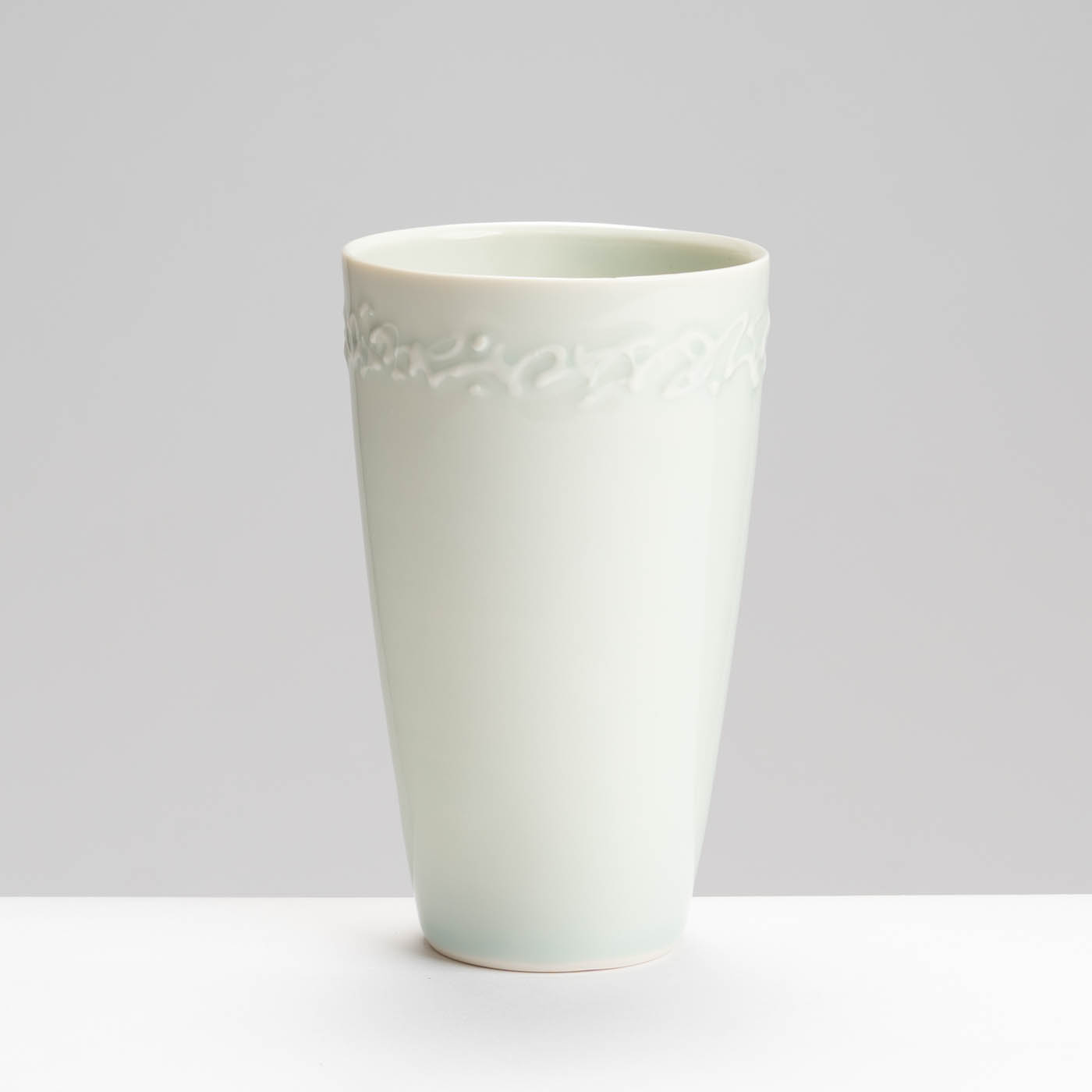 RH578Y129 Beaker Vase Pale Celadon