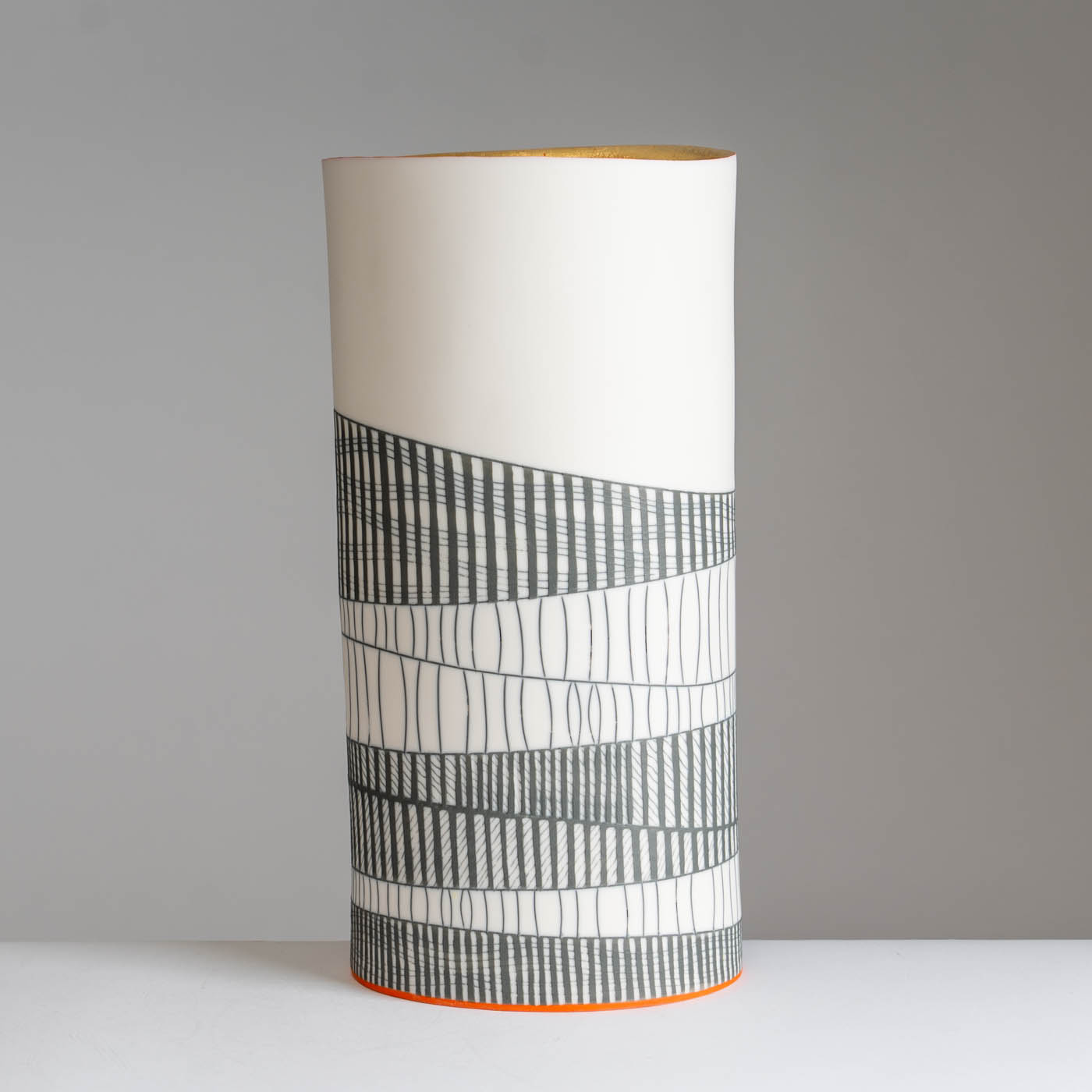 LS345Y785 Tall Cylinder Vessel with 23ct Gold Interior