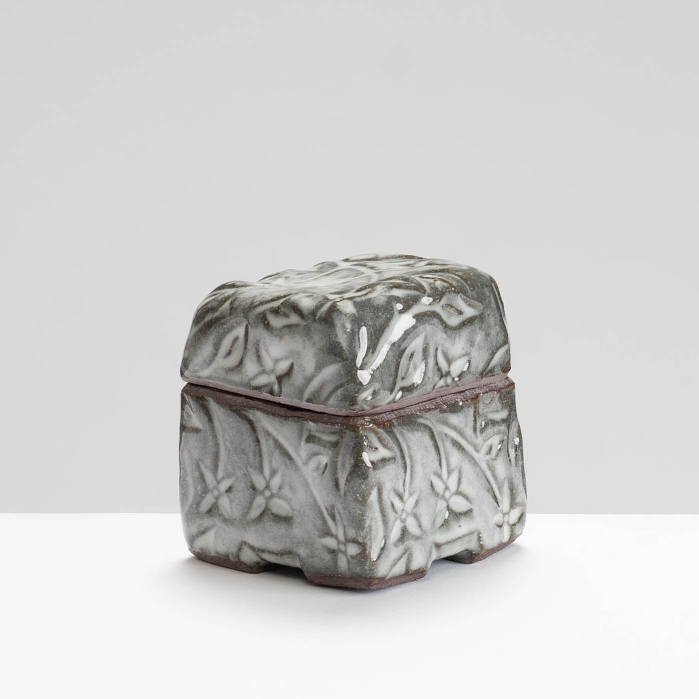 HL416Y100 Lidded Box
