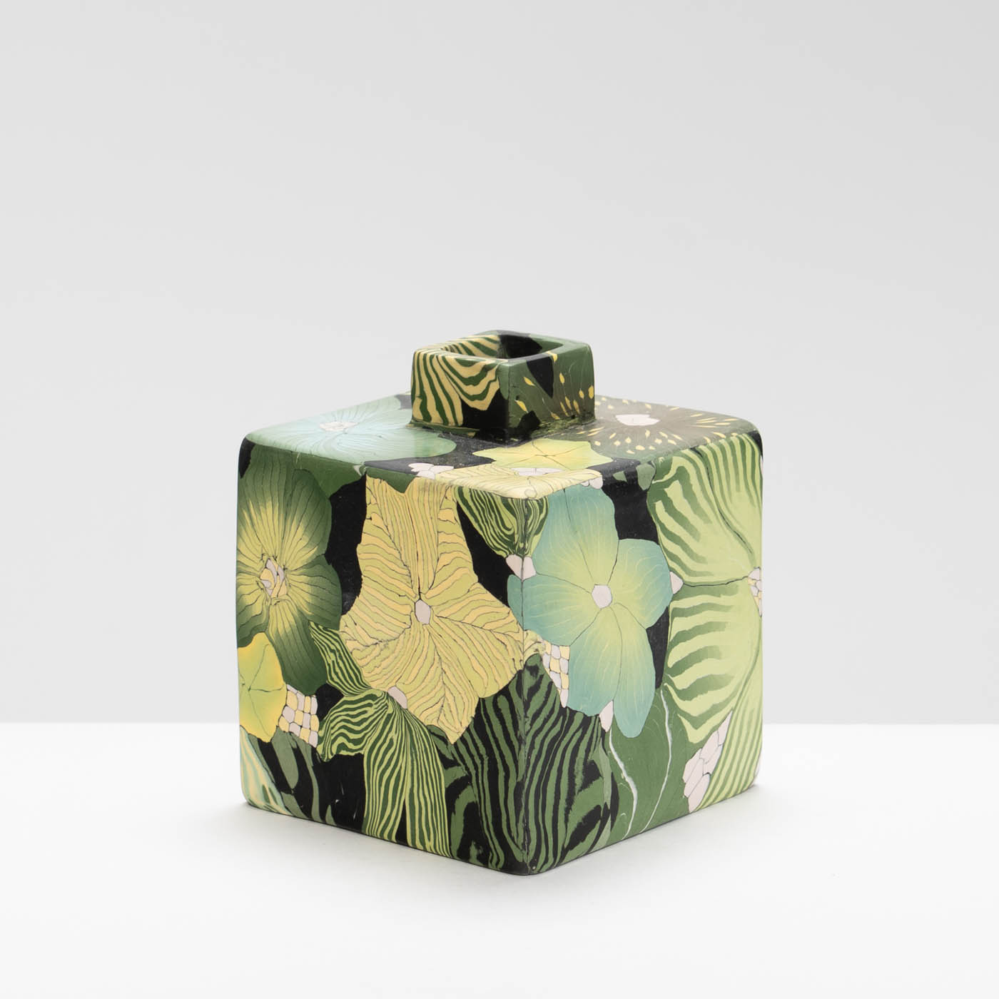 JM570Y11 Green Cubed Bottle