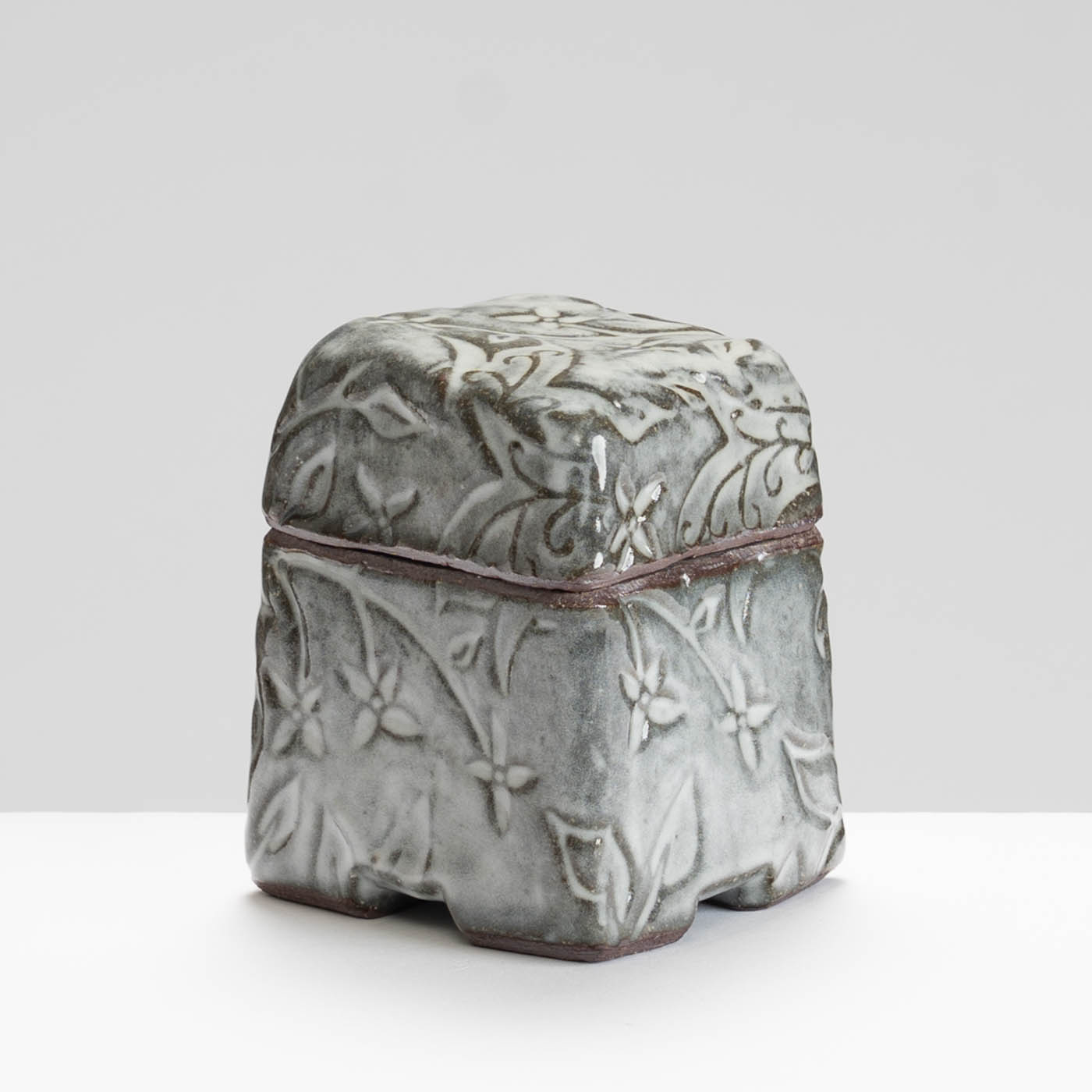 HL416Y101 Lidded Box