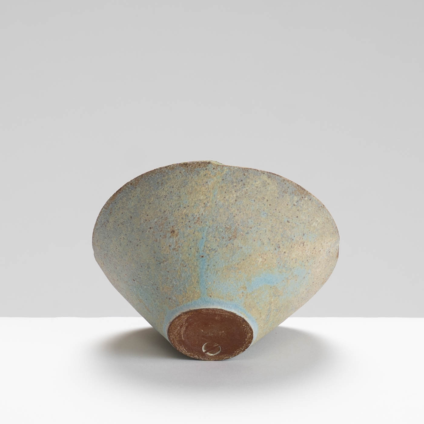 EM183Y962 Escher Vase