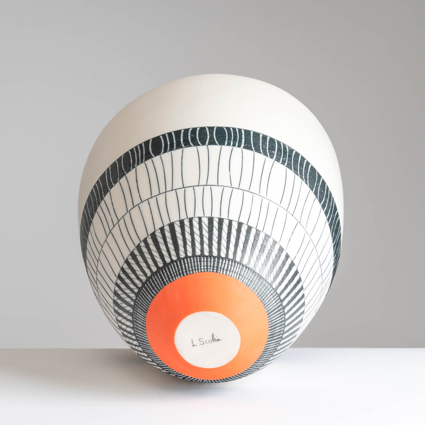 LS345Y736 Large Bowl with Deep Orange Interior
