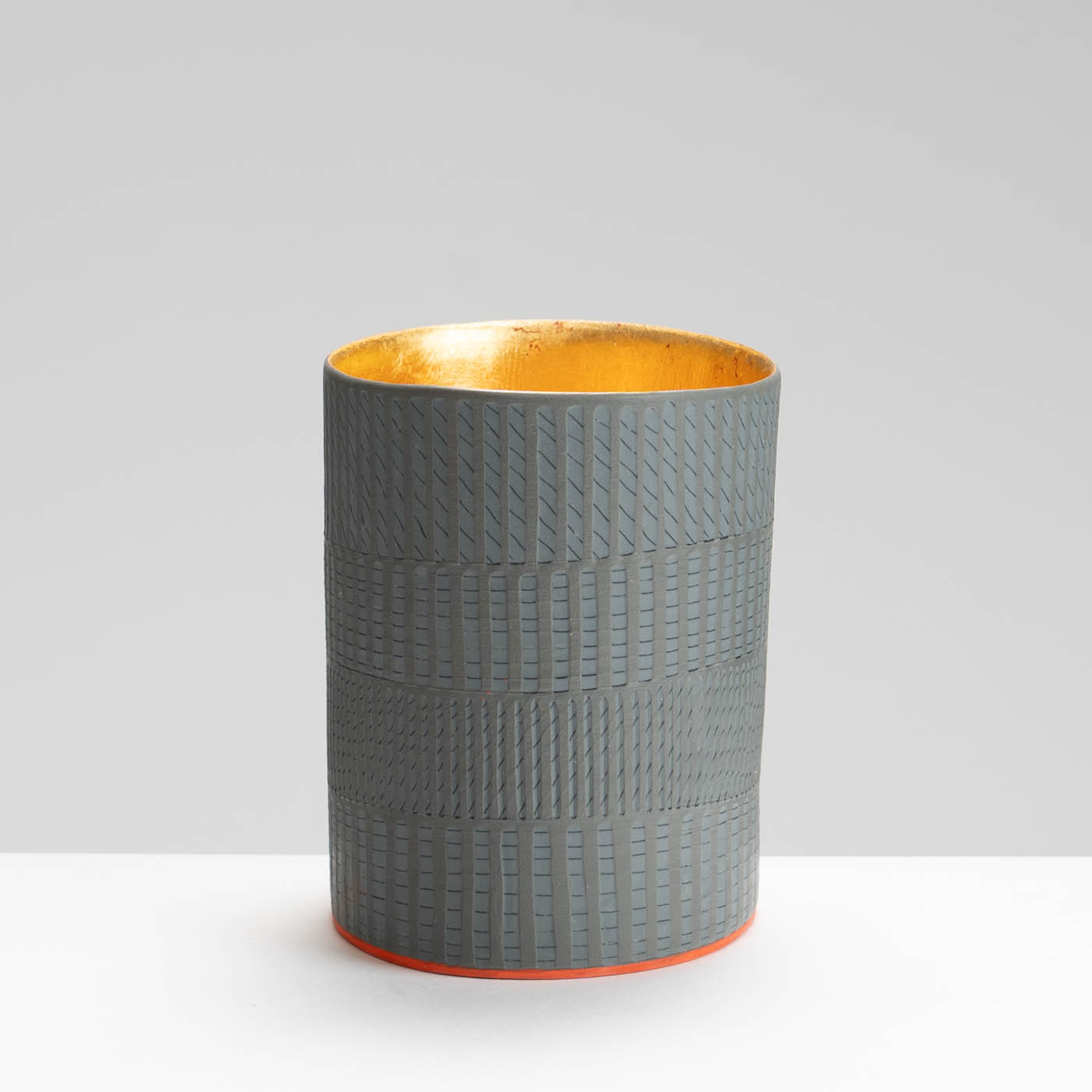 LS345Y770 Charcoal Vessel with 23ct Gold Interior