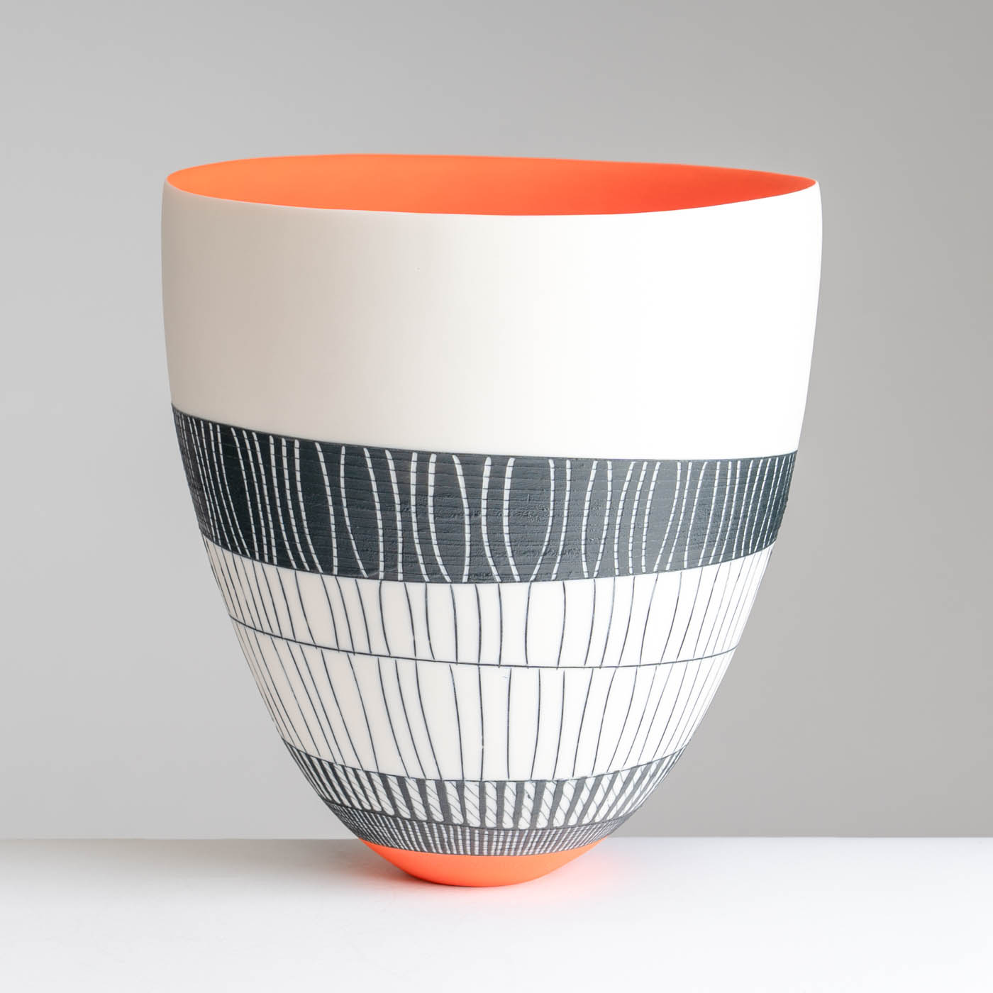 LS345Y736 Large Bowl with Deep Orange Interior