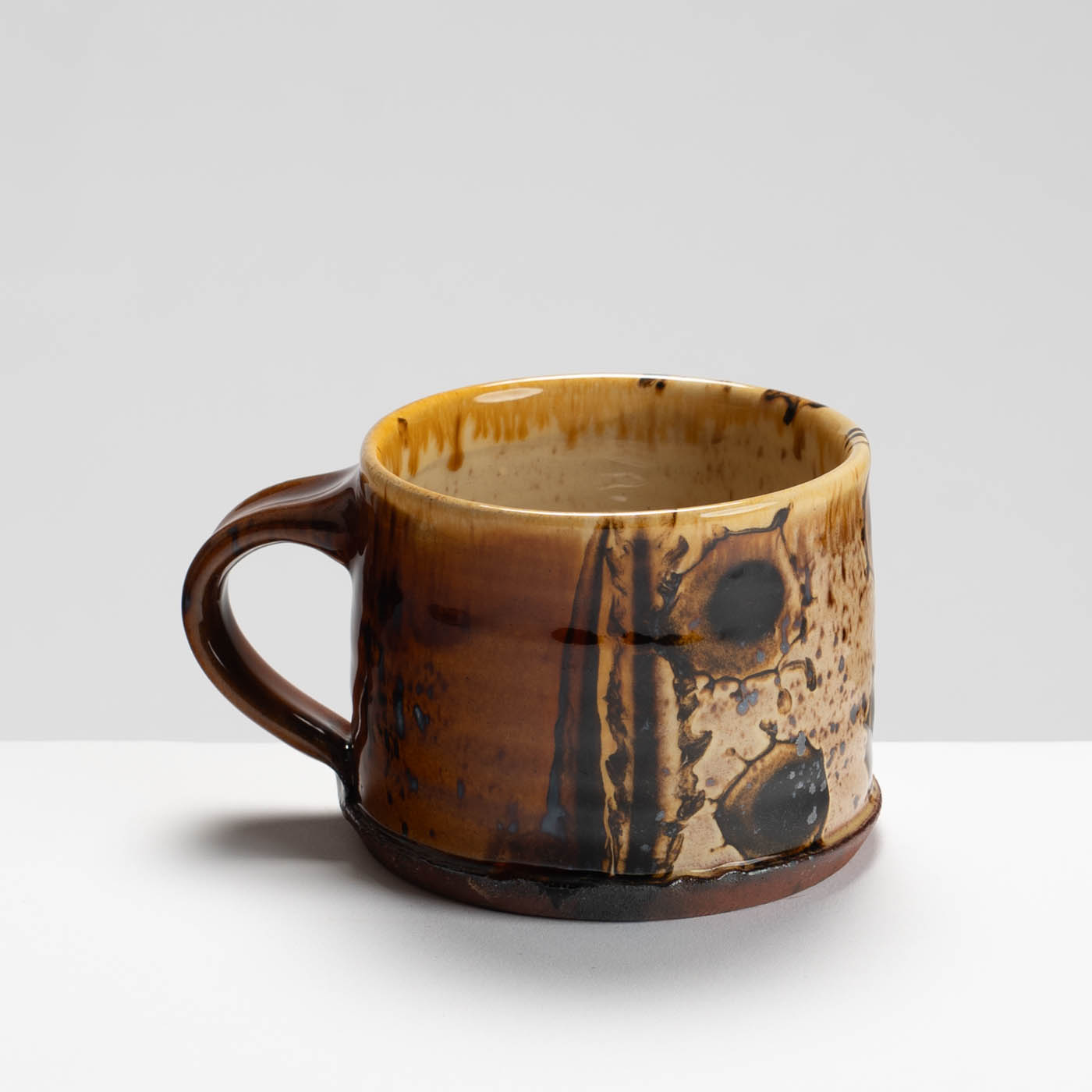 RK561Y046 Medium Mug