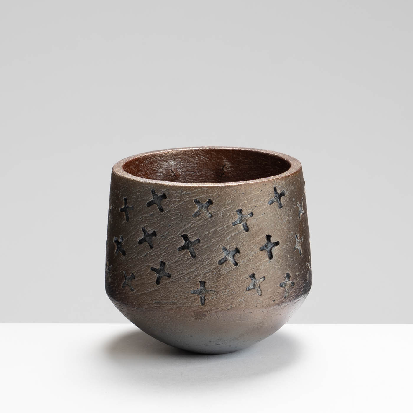 SH489X71 Small Raku Cross Pot