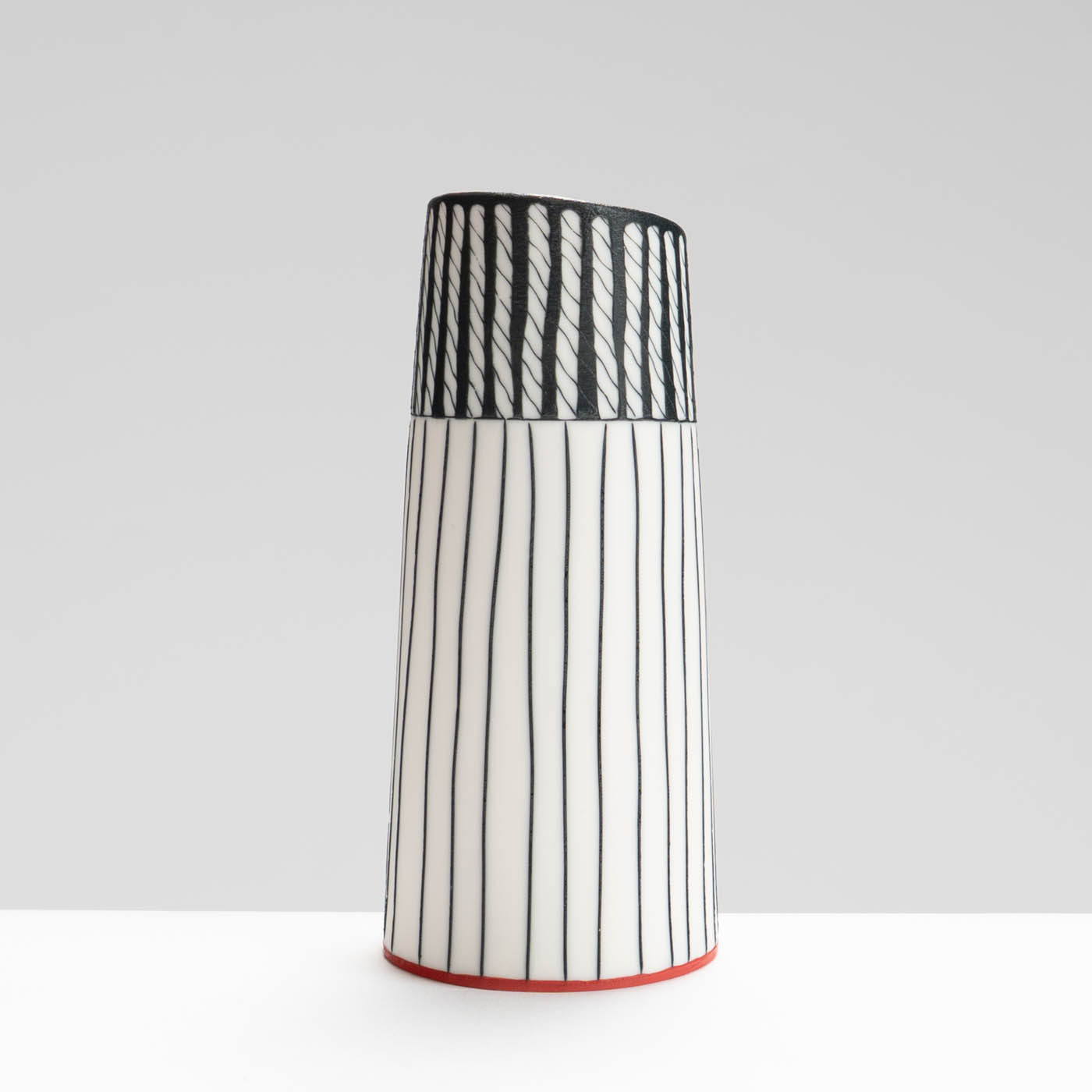 LS345Y724 Small Vase