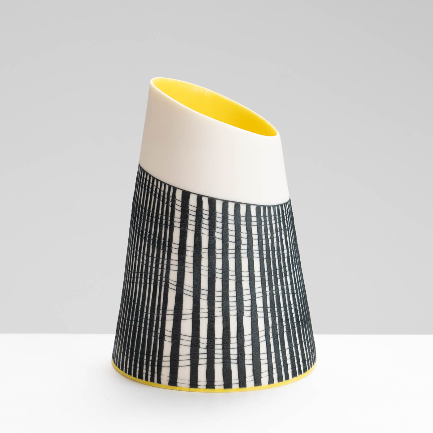 LS345Y750 Vase with Deep Yellow Interior