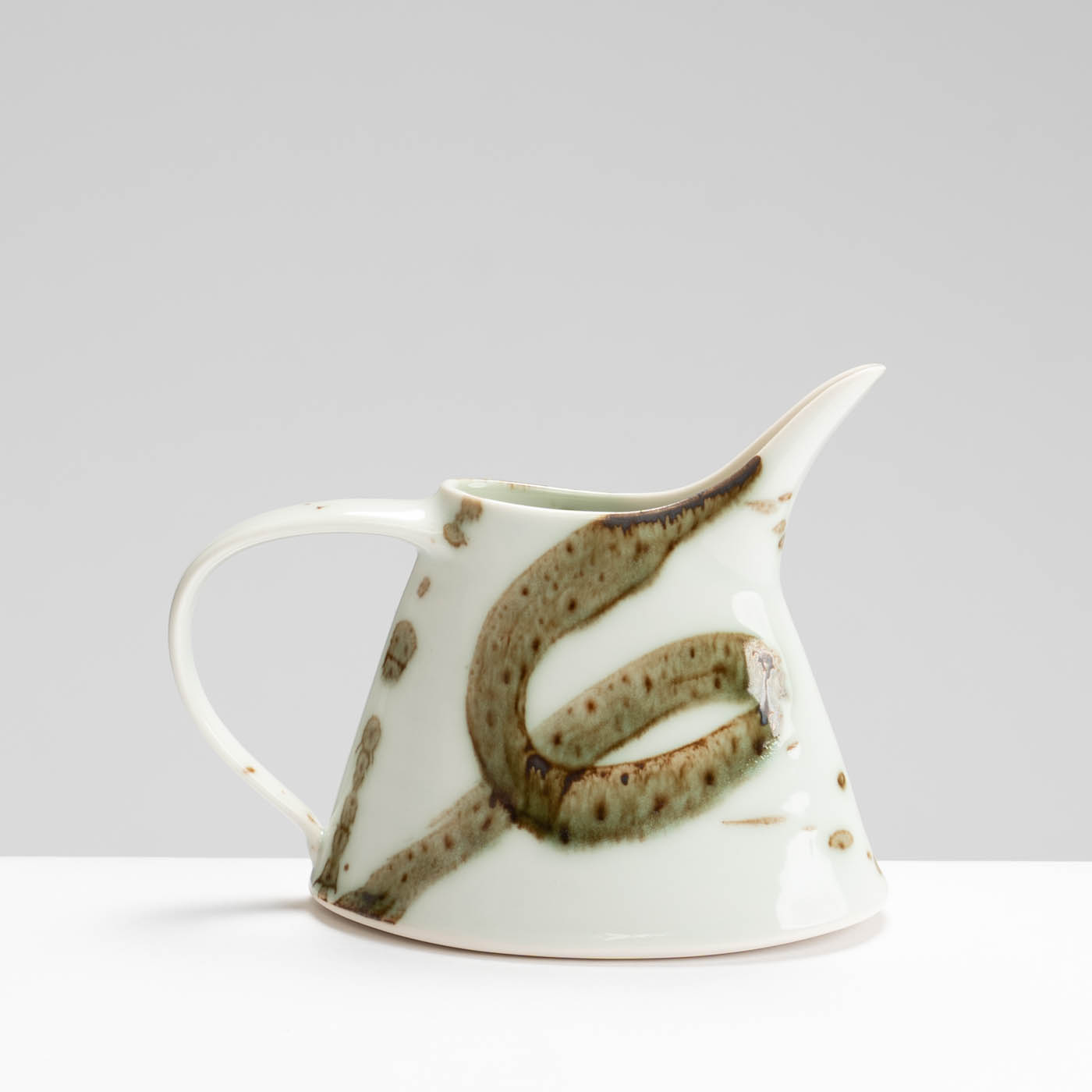 TT525Y238 Small Oval Jug Splash