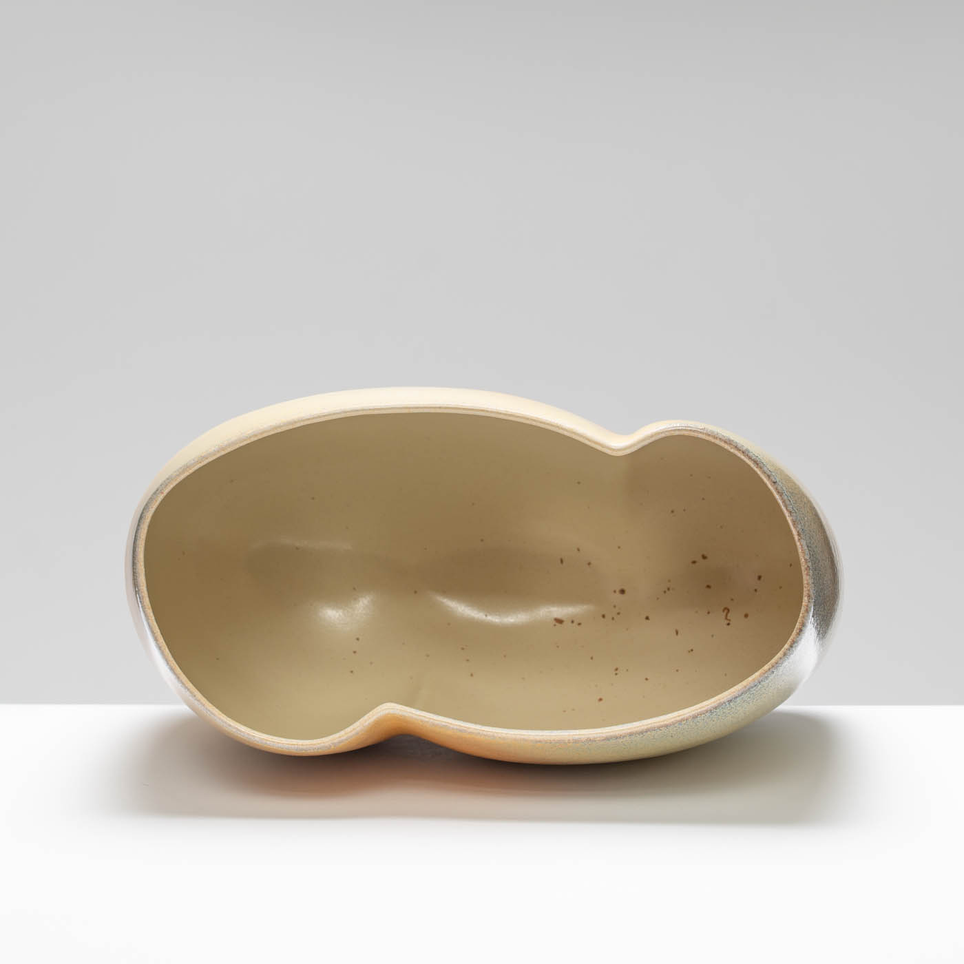 RK53Y198 Large Double-Curled Bowl