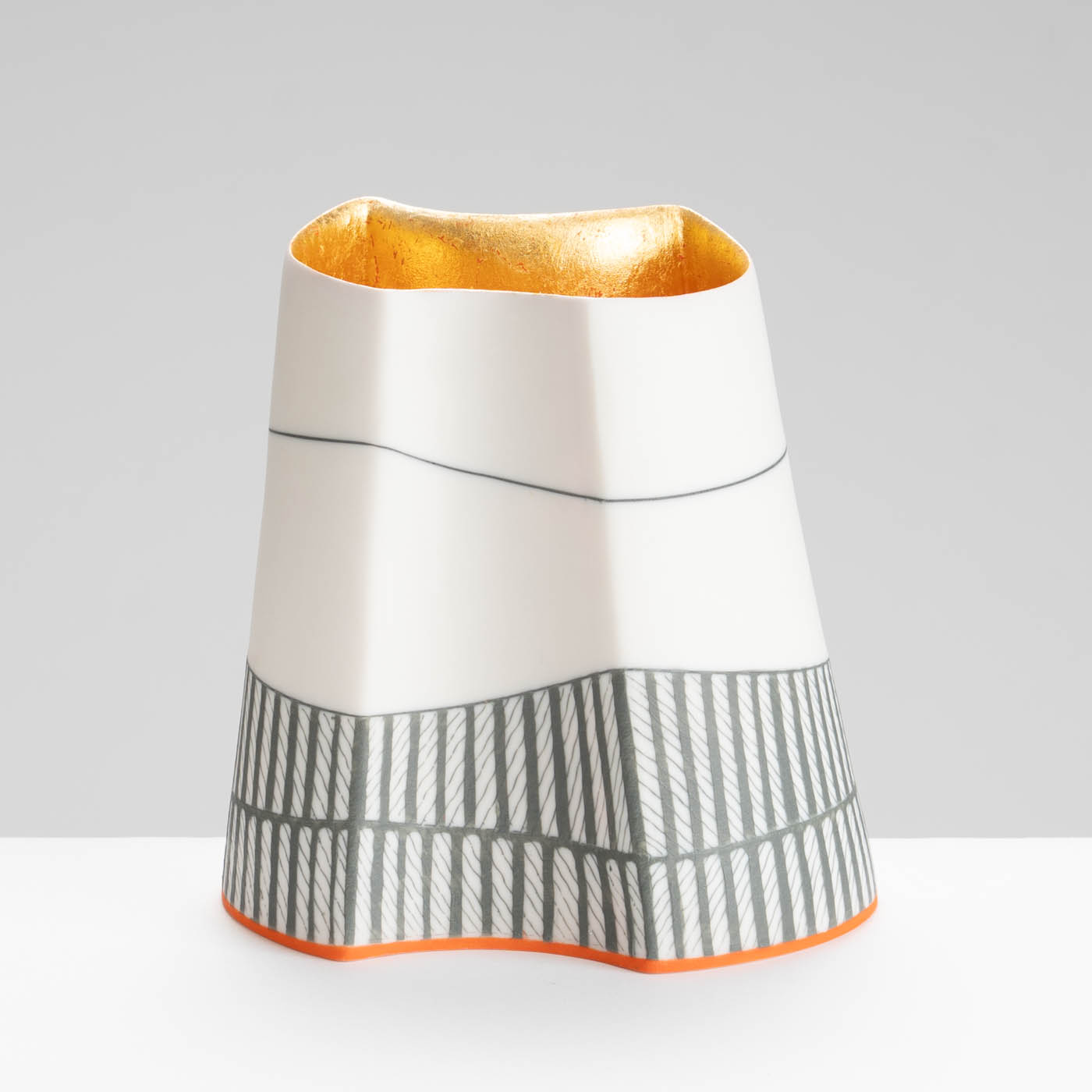LS345Y788 Concave/Convex Vessel with 23ct Gold Interior